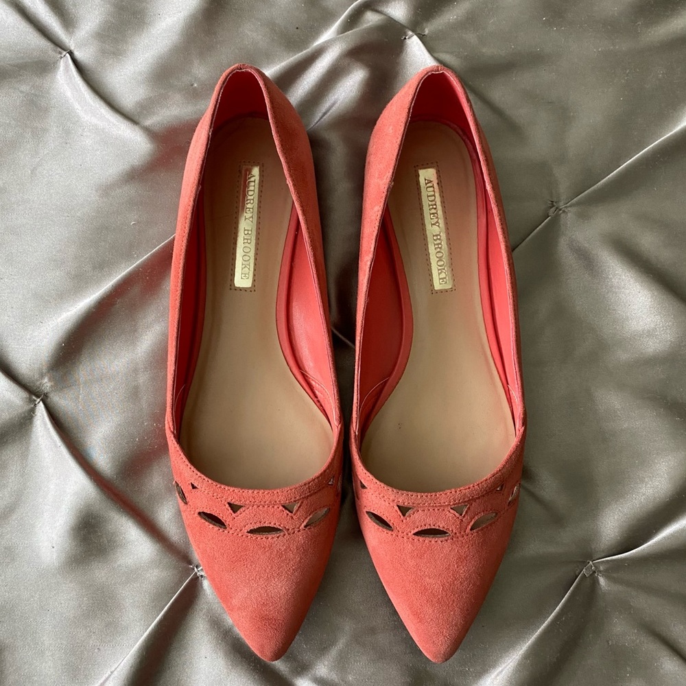 Audrey Brooke size 11 suede flats